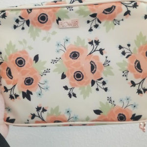 Drew Barrymore Makeup bag